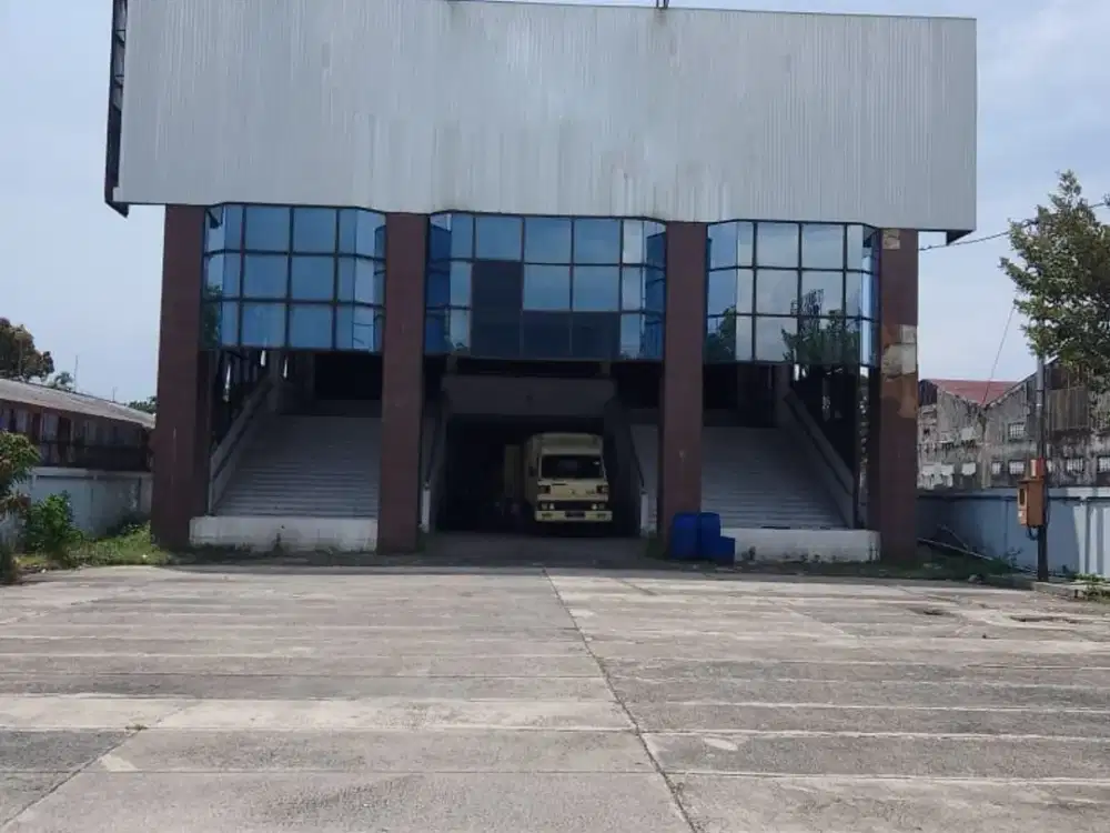 Dijual dan Disewakan Bangunan Ex Hotel Di Jl. Raya Pantura Tegal