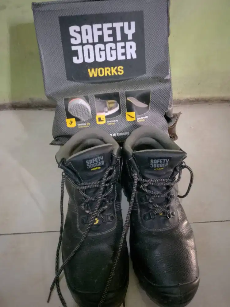 Sepatu safety Jogger Works Bestboy S3 Black Ujung Besi Kulit ukuran 42