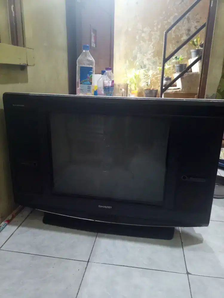 Jual tv merk Sharp 21inc