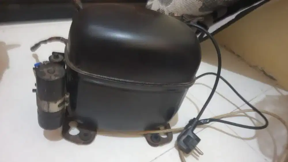 Kompresor Freezer Besar