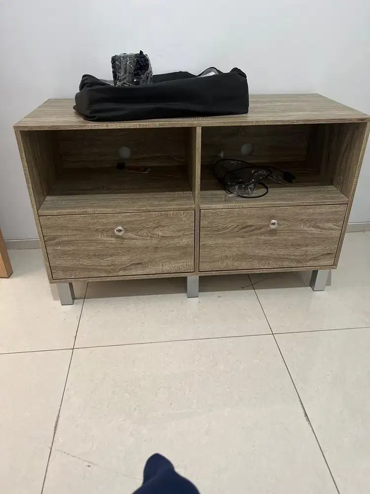 Meja Kabinet TV