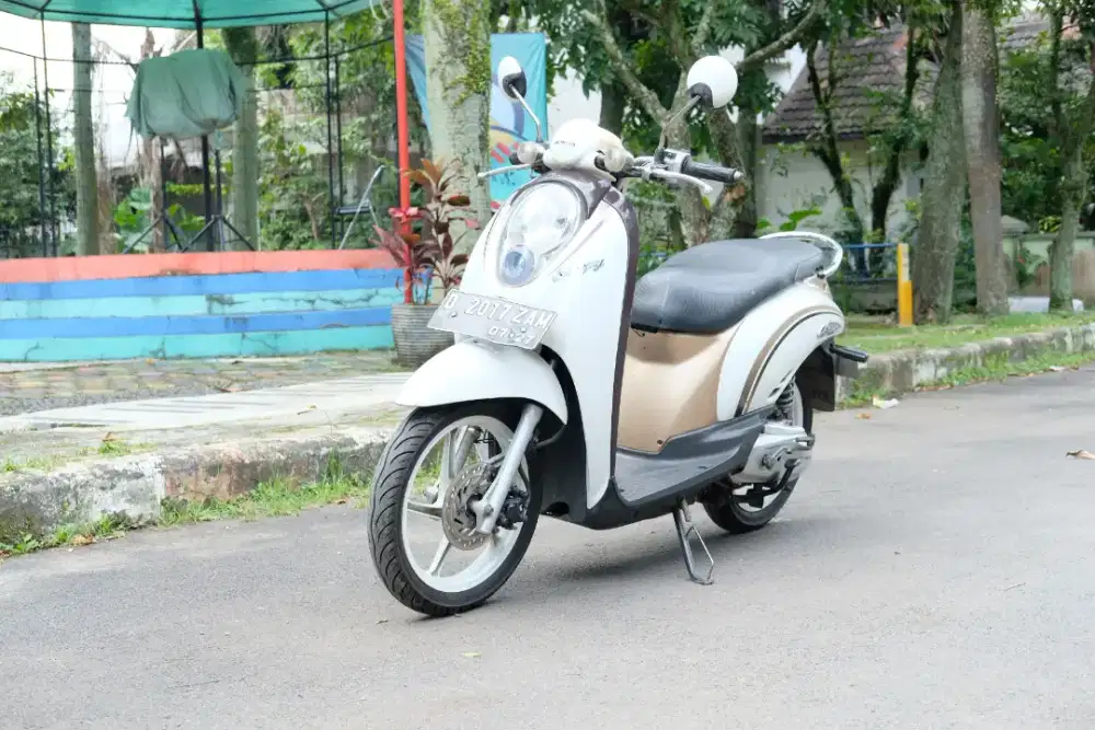 Honda scoopy 2012  kondisi mantap