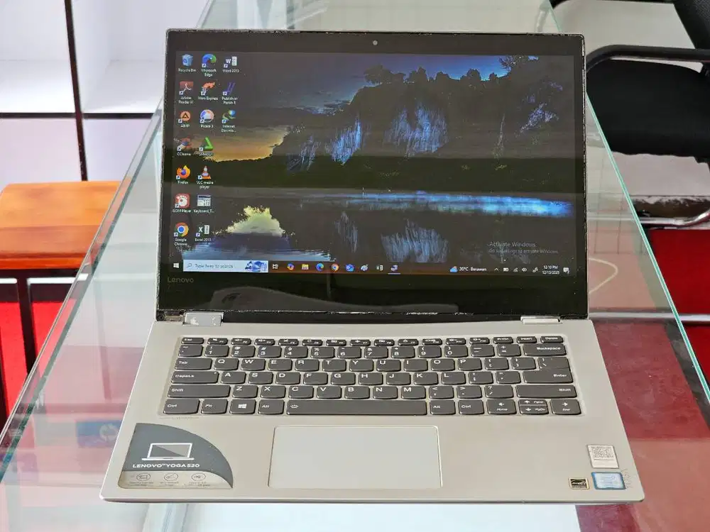 Lenovo Yoga 520 intel Core i3 Gen 7 Ram 8 GB