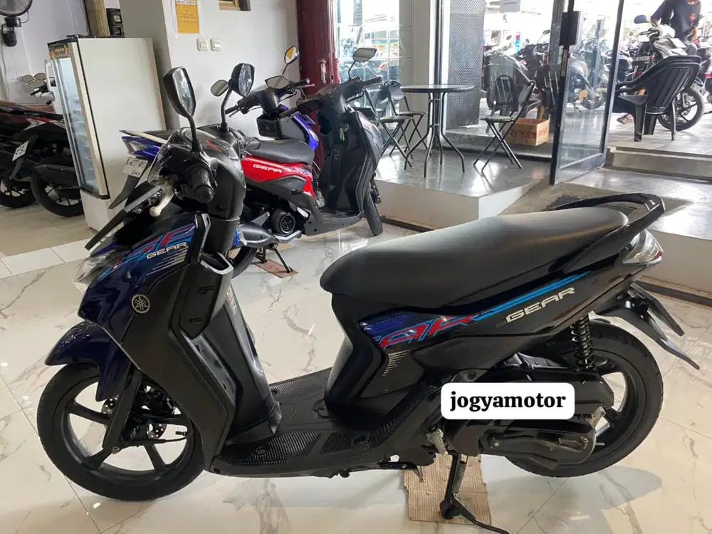 (B) Yamaha gear 125 tahun 2023 cash credit