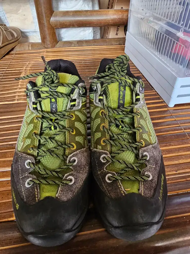 Sepatu gunung hiking Lafuma 1930