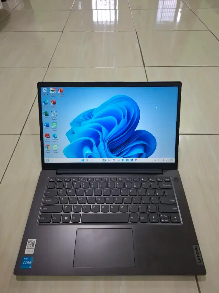 Laptop lenovo Core i3 Generasi Ke 12 Ram 8 gb