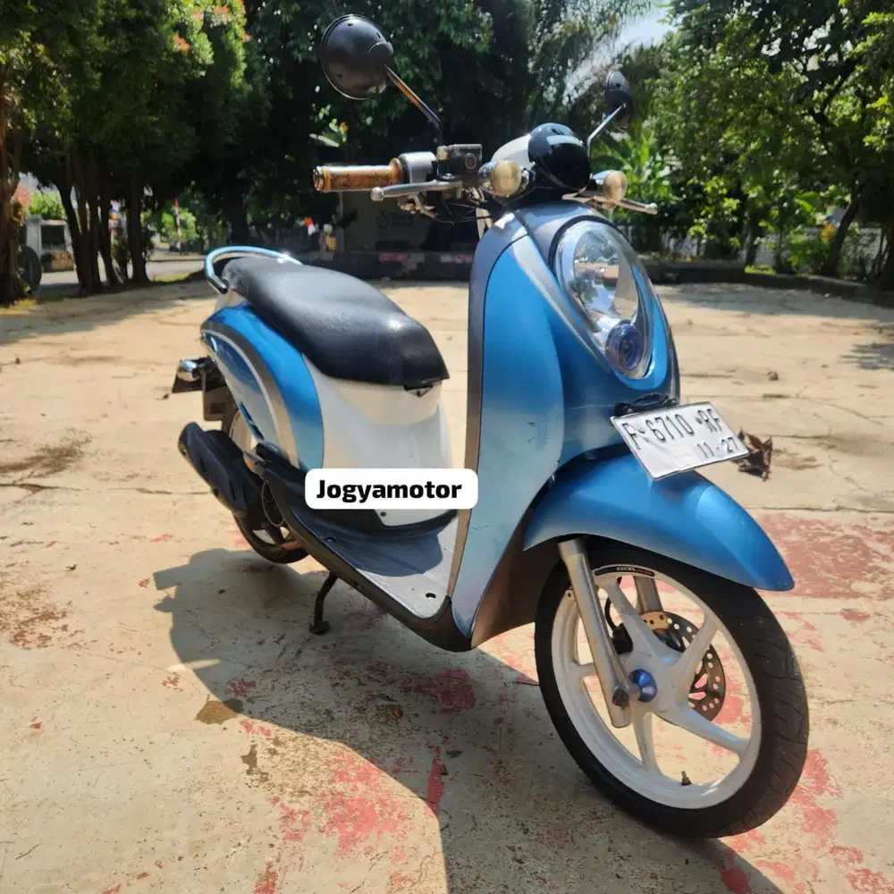 (B) honda scoopy karbu 2012 cash