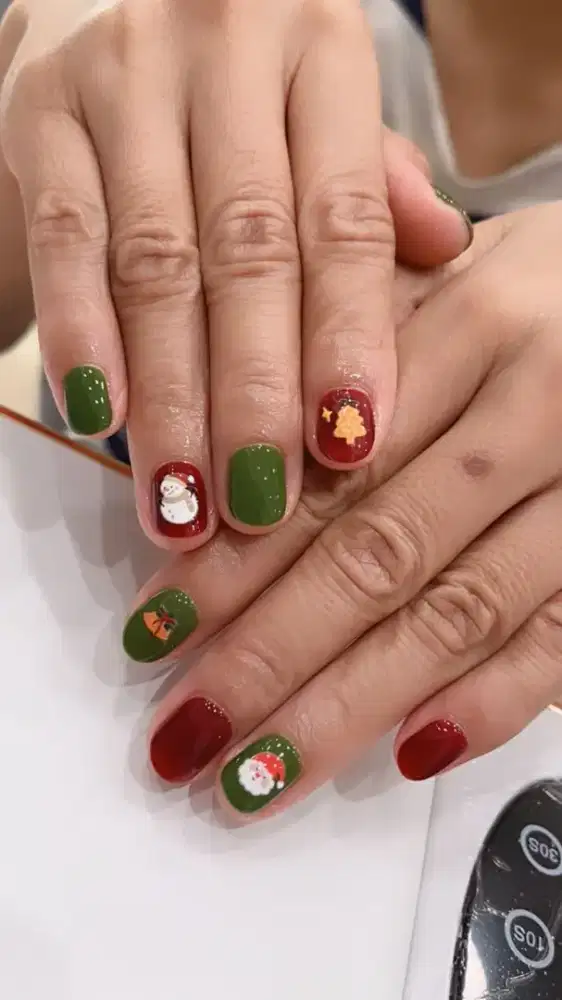 Dibutuhkan Admin & Cashier untuk Nails Arts Salon