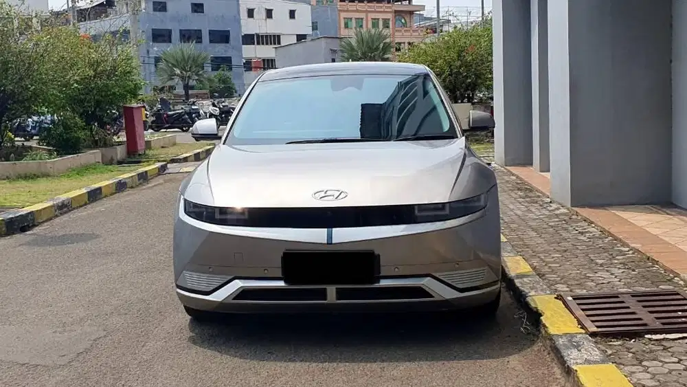 Hyundai Ioniq 5 Long Range Signature EV AT 2023 Abu km.26rb