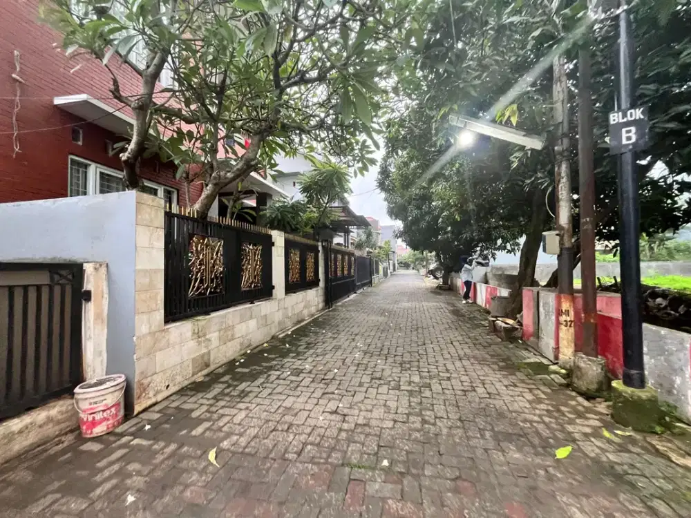 Dekat Univ Budi Luhur - Tanah Komplek Cocok Kost/Hunian