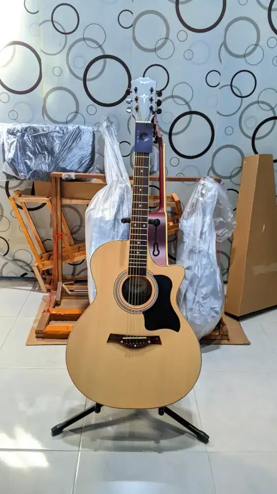 Gitar Akustik Taylor Premium Baru