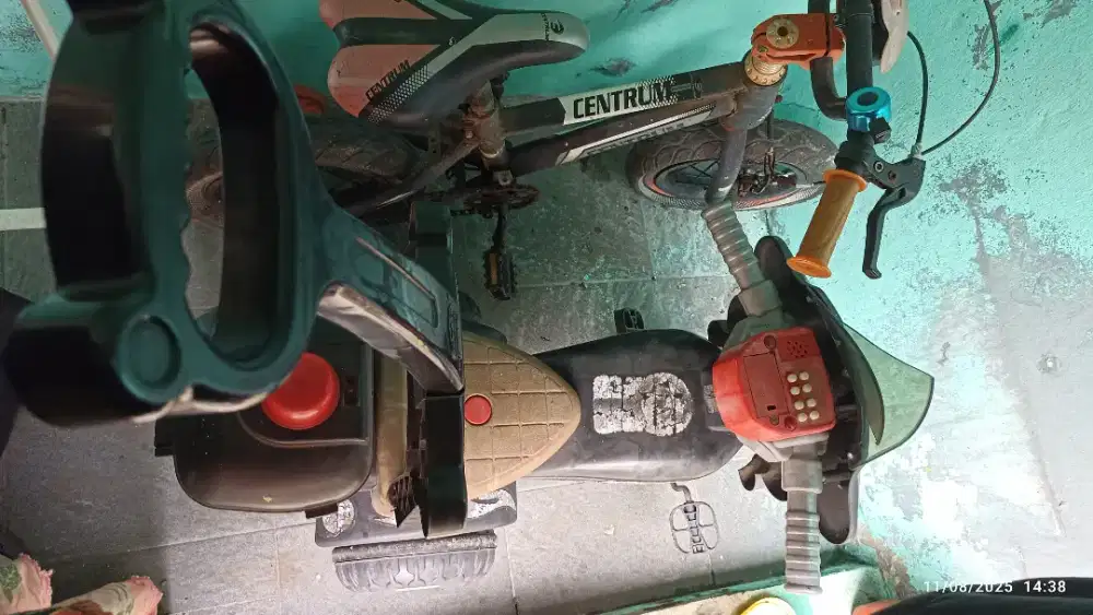 Dijual 2 Sepeda Anak Roda 3 dan 4