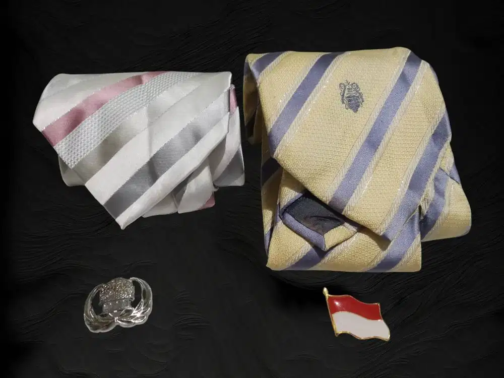 Sale Pin Bendera Merah Putih Berkibar, Pin Korpri, 2 Dasi