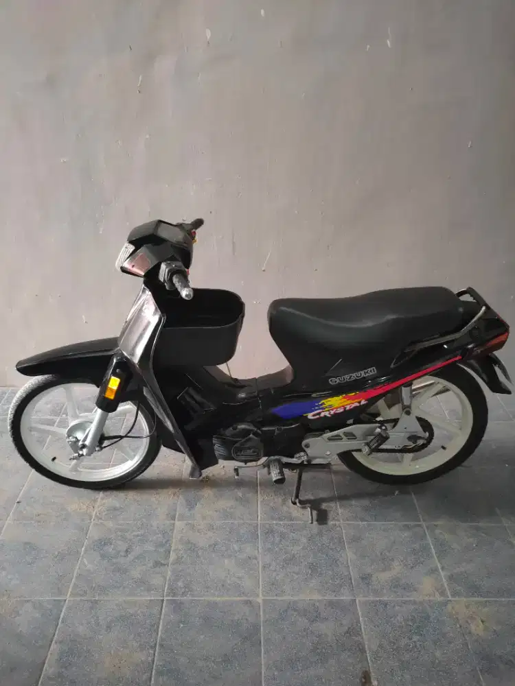 Suzuki Crystal 1990