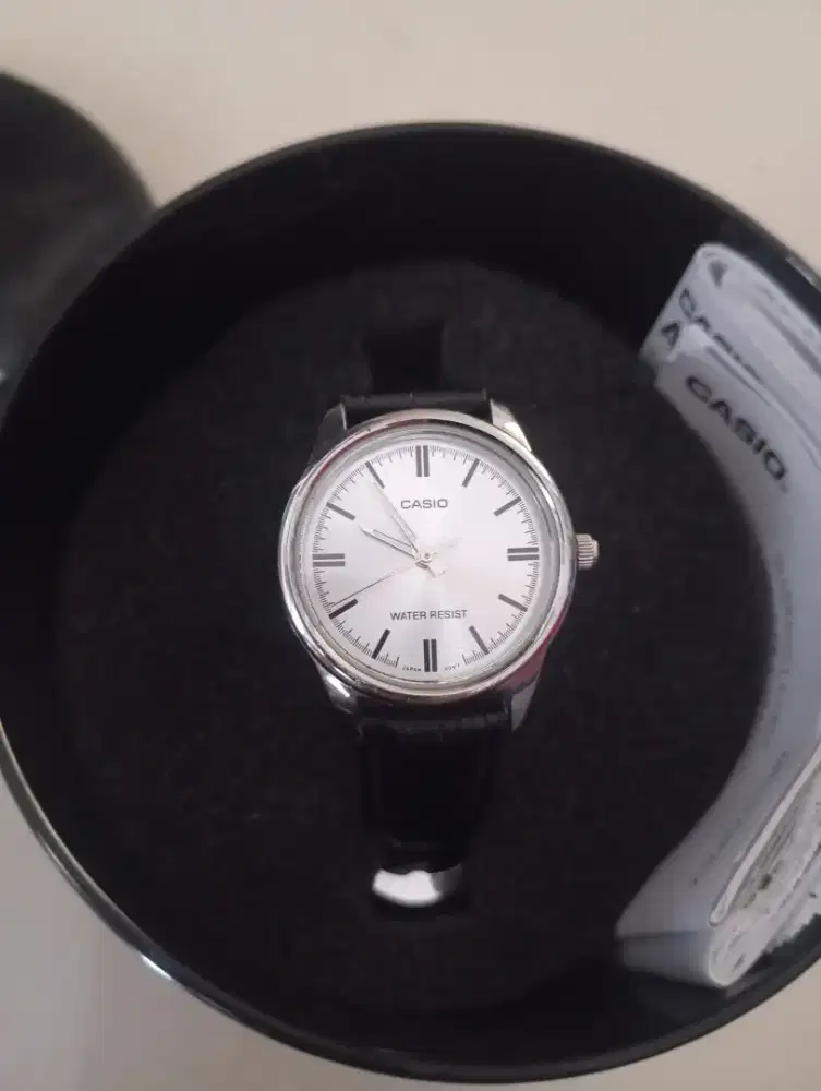 Jam tangan wanita merk casio (D6)