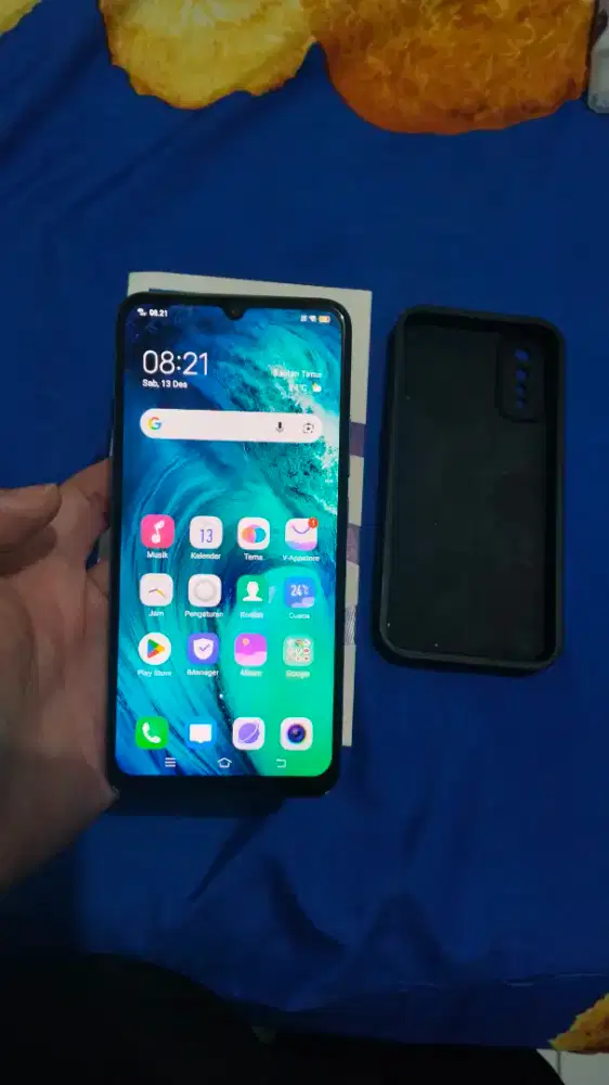Vivo S1 4/128 GB, triple camera, Finger Screen ID