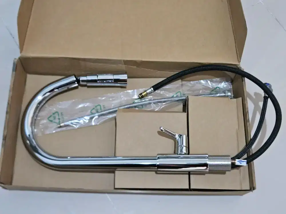 KERAN MOUNTED DECK MERK WASSER with pull out spout