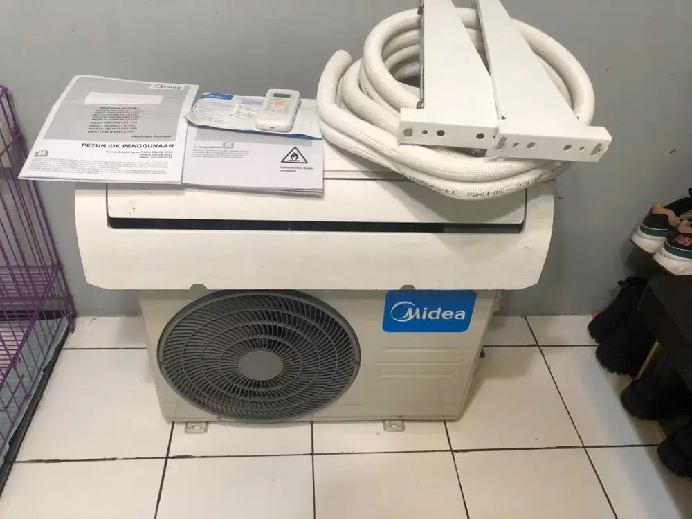 AC MIDEA 1/2 PK