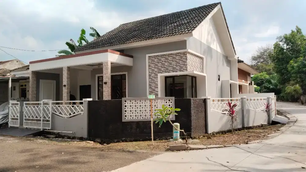 Dijual Rumah Bagus Posisi Hoek di Citra Indah City