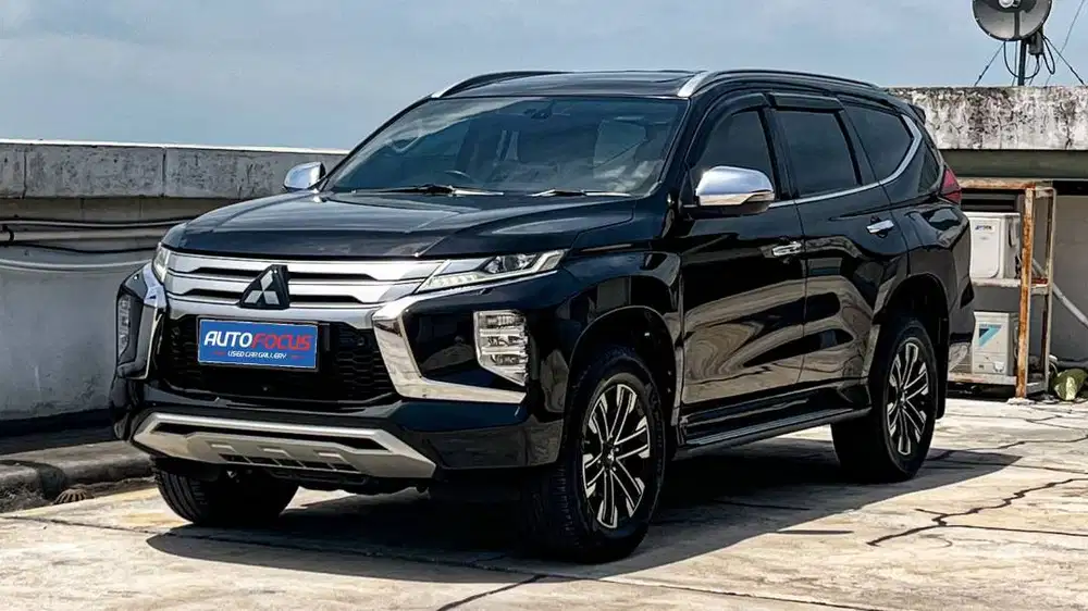 Mitsubishi Pajero Dakar Dakkar Ultimate 4x4 AWD AT Facelift Sunroof