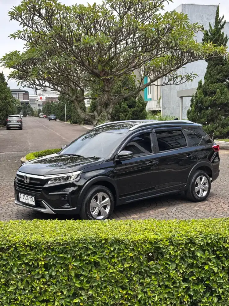 HONDA BRV E M/T 2022 KM. 7RB ISTIMEWA