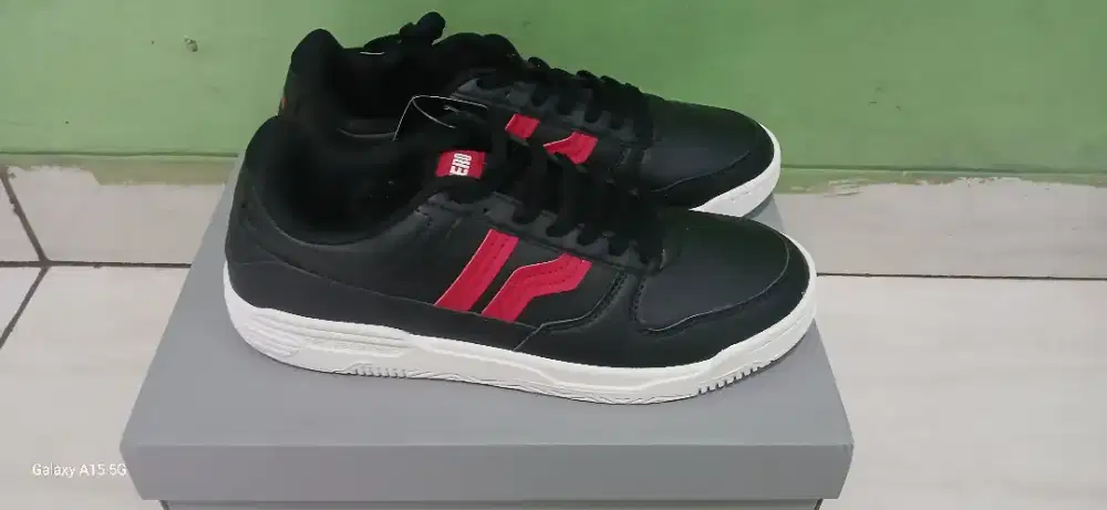 Sepatu piero original