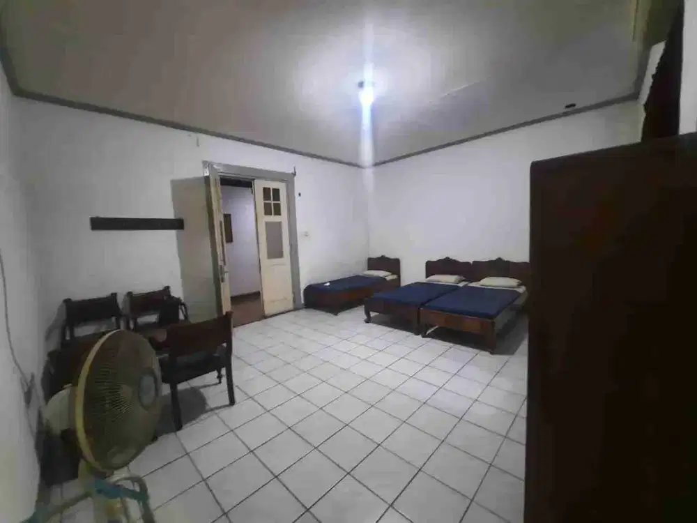 Hotel Mainroad Gatot Subroto 2 lantai hitung tanah termurah dekat dengan njop Jual Cepat