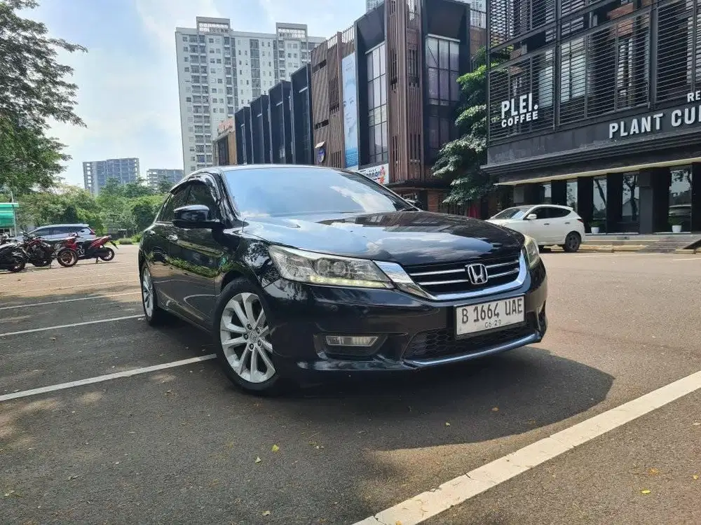 Honda Accrod VTIL AT 2014