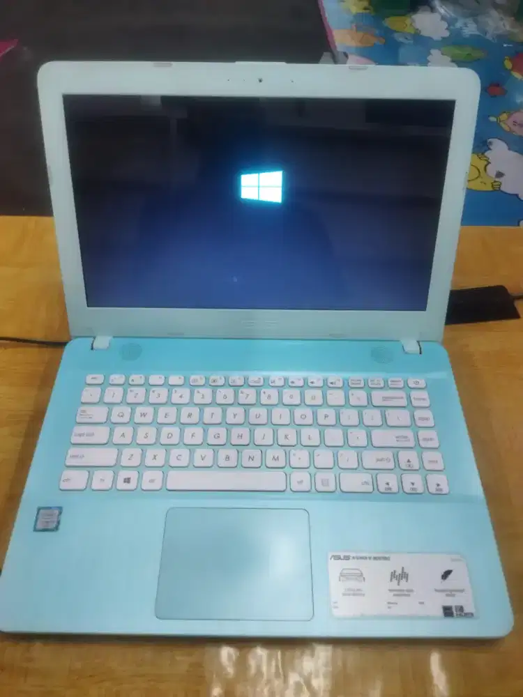 Asus X441U hijau mantap