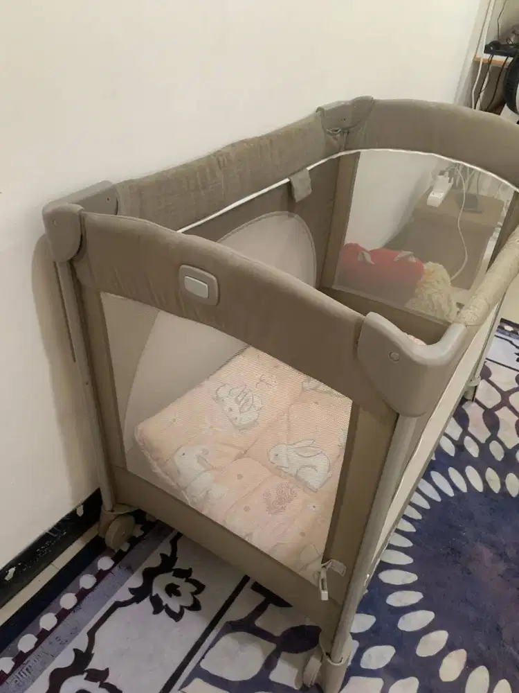 Tempat Tidur Bayi Joie, Like New