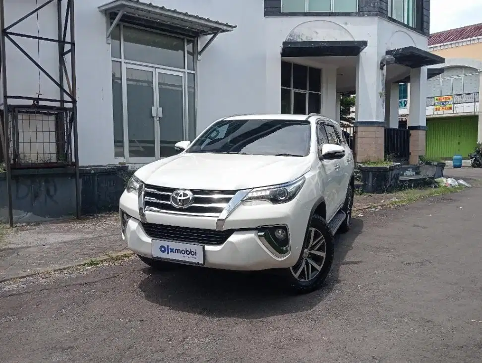 Like New - TOYOTA FORTUNER 2.4 4x2 VRZ SOLAR A/T 2016 PUTIH
