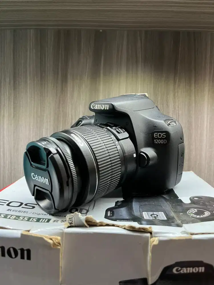 Dijual kamera dslr Canon 1200d likenew