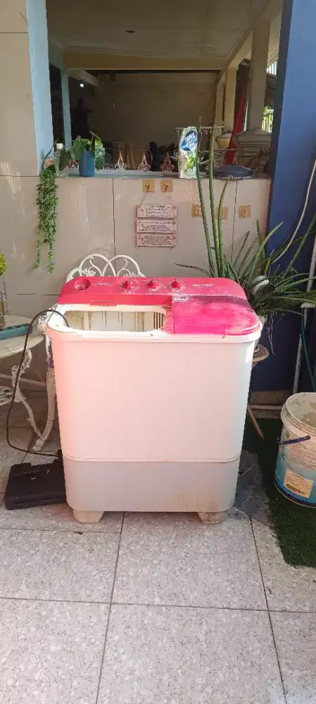 MESIN CUCI SHARP ES-T75NT