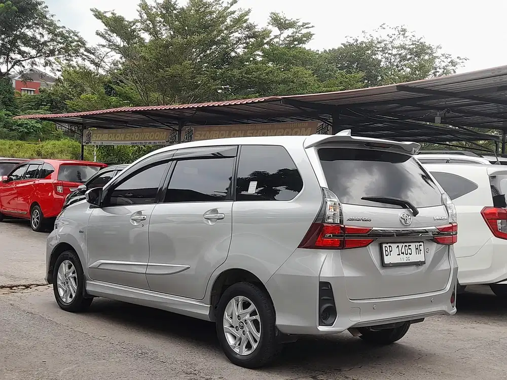 TOYOTA AVANZA VELOZ 1.3 AUTOMETIC PAJAK BARU TANGAN PERTAMA DARI BARU