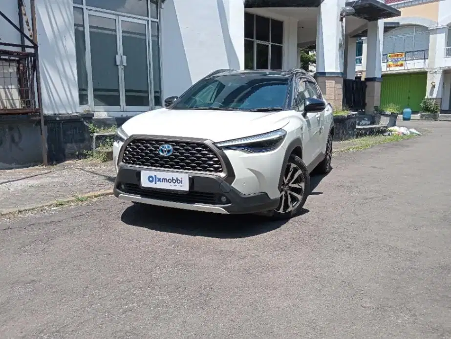 Like New - TOYOTA COROLLA 1.8 CROSS HYBIRD BENSIN A/T 2022 PUTIH