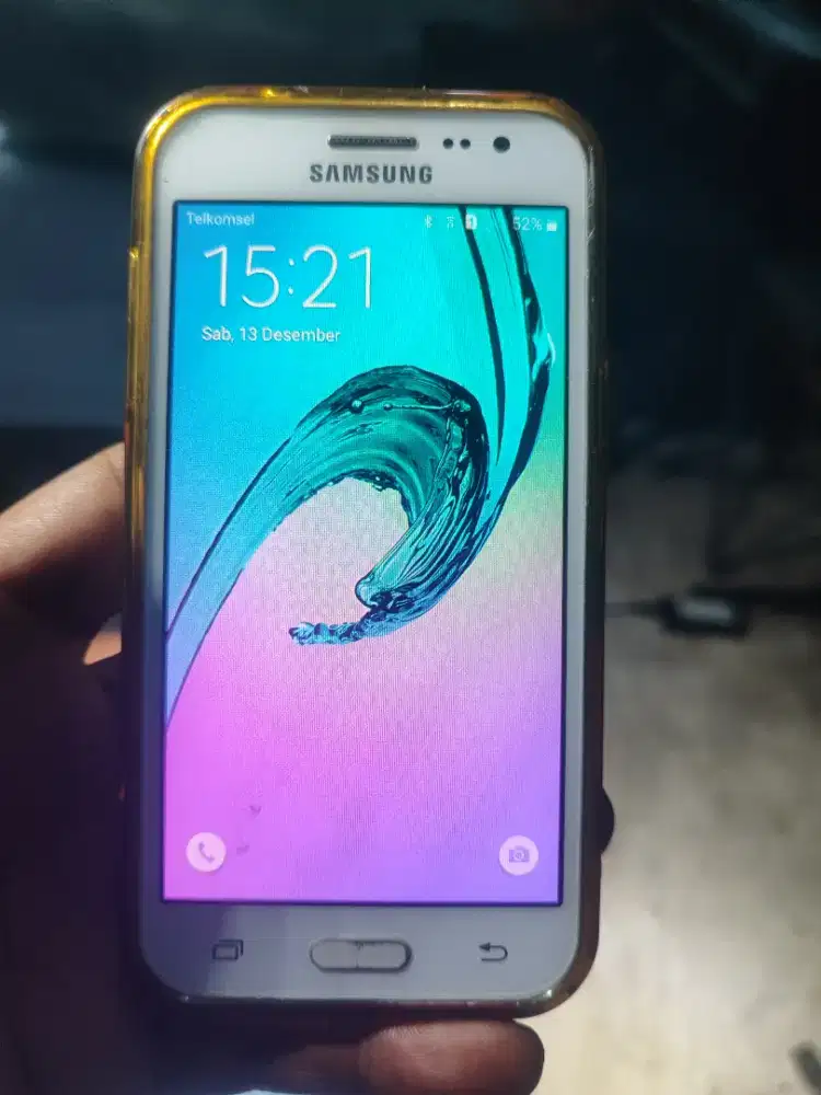 Jual samsung galaksi j2 mulus LCD camera