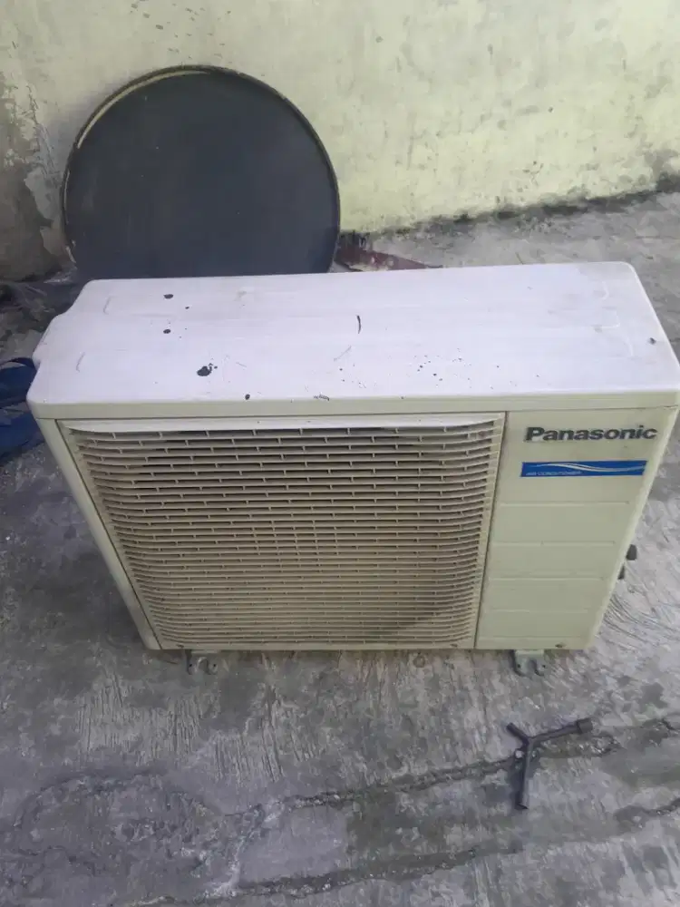 Out dor 1/2 PK R22 normal sudah ada isi Freon full