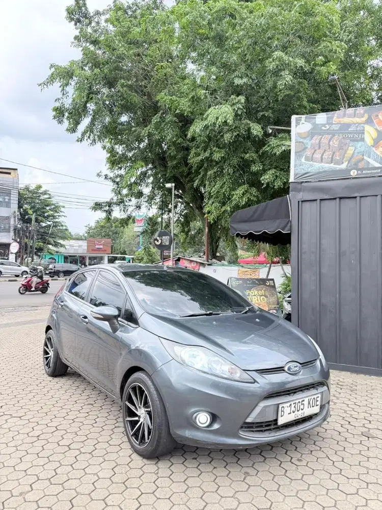 BU TERMURAH Take Over Kredit Ford Fiesta 2012 Full Modif Oper