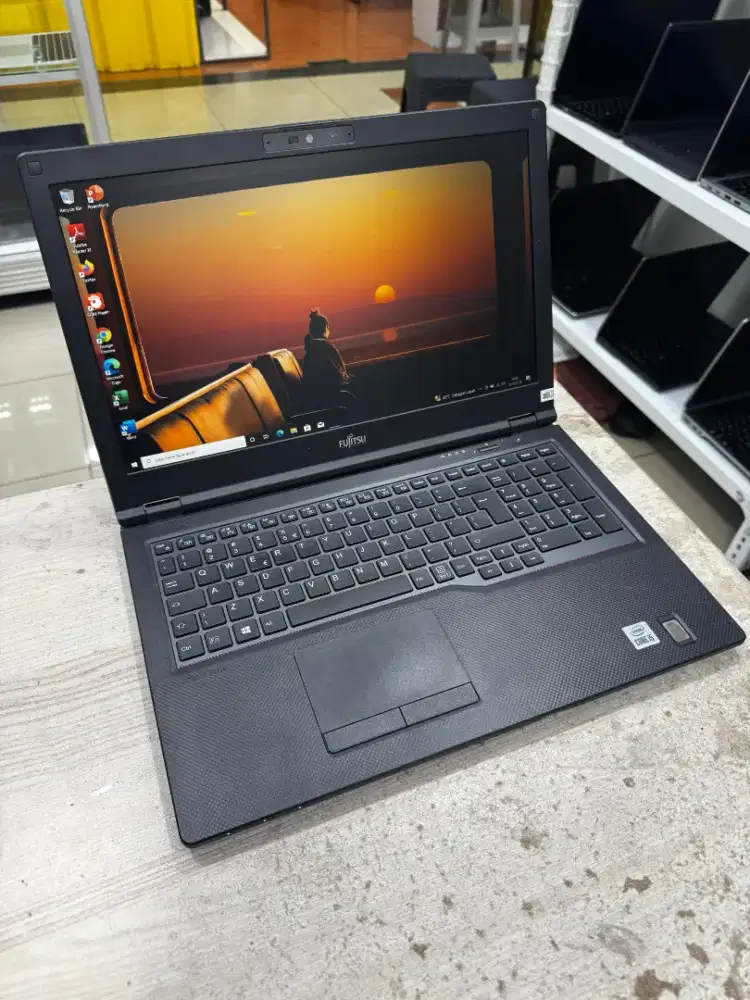 FUJITSU LIFEBOOK E5516 CORE I5 GEN 10 8/512 GB 15 INCHI SECOND