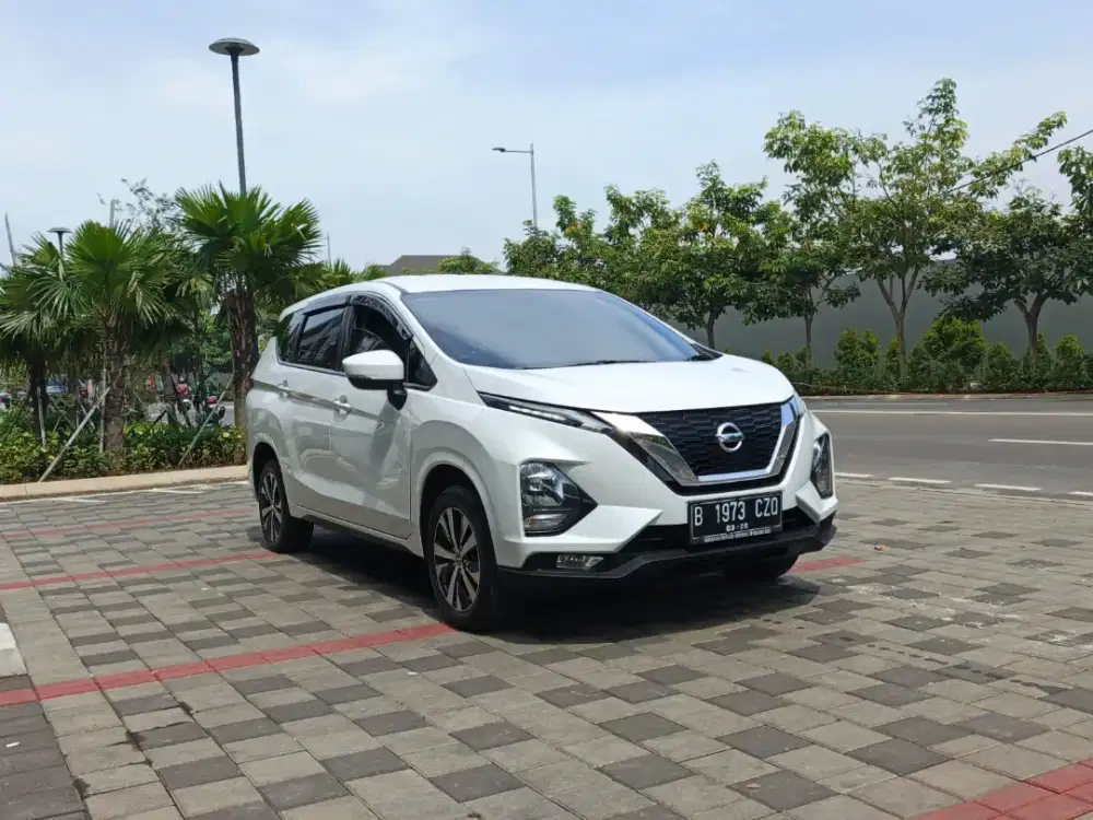 DP 5 JT Nissan New Livina VE 1,5 Matic 2019