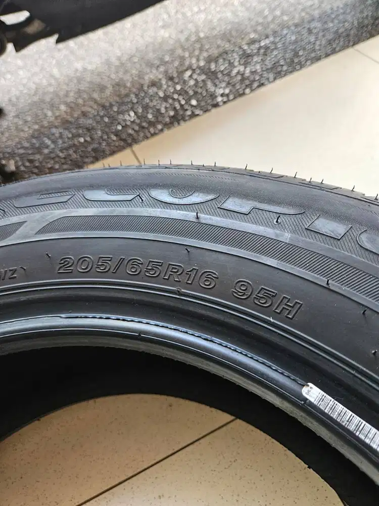 Dijual Ban Mobil Ring 16