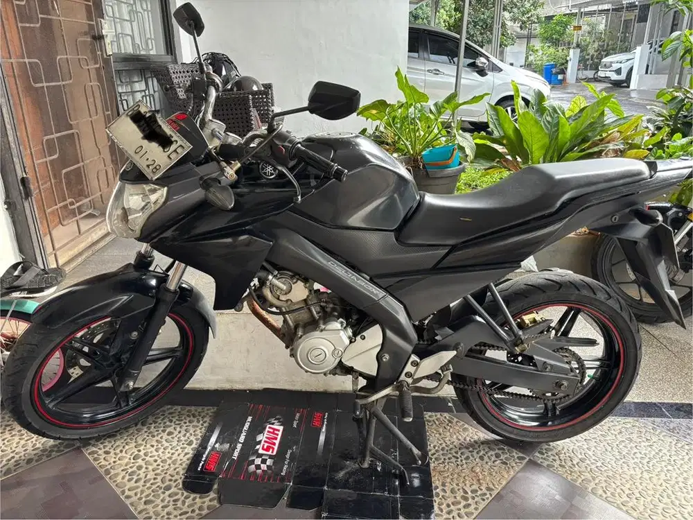 Vixion 2013 Hitam