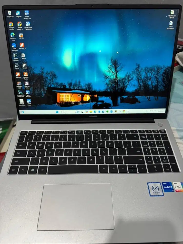Dijual laptop huawei core i7