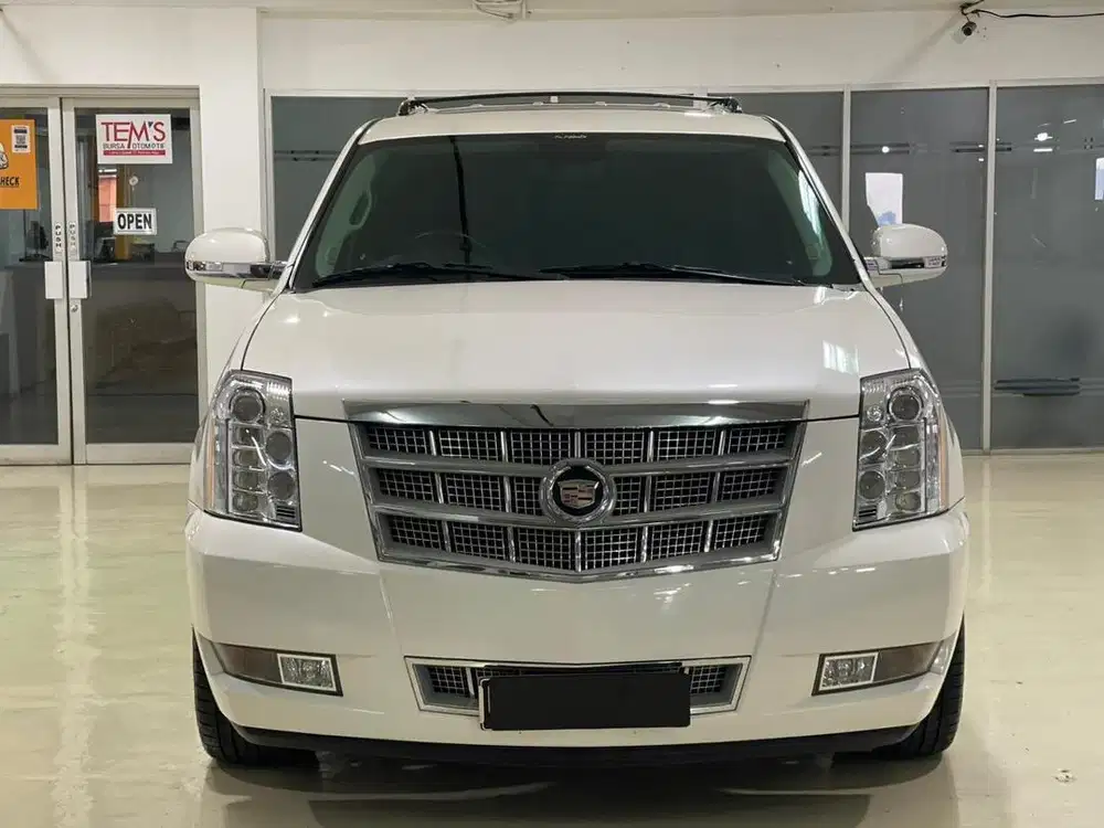 [Low KM] Cadilac Escalde Platinum