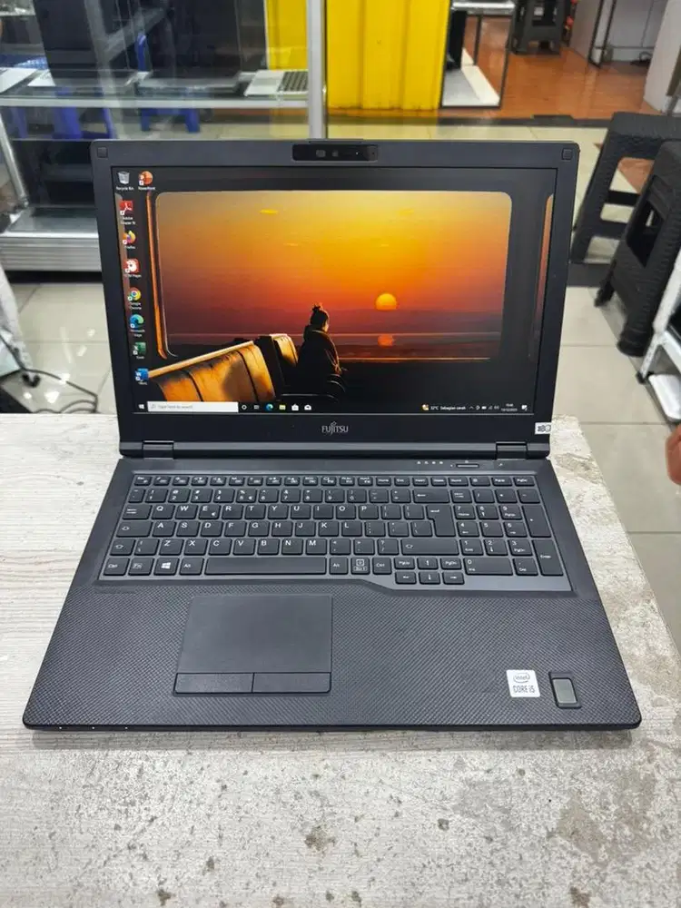 FUJITSU LIFEBOOK E5516 CORE I5 GEN 10 8/512 GB 15 INCHI SECOND