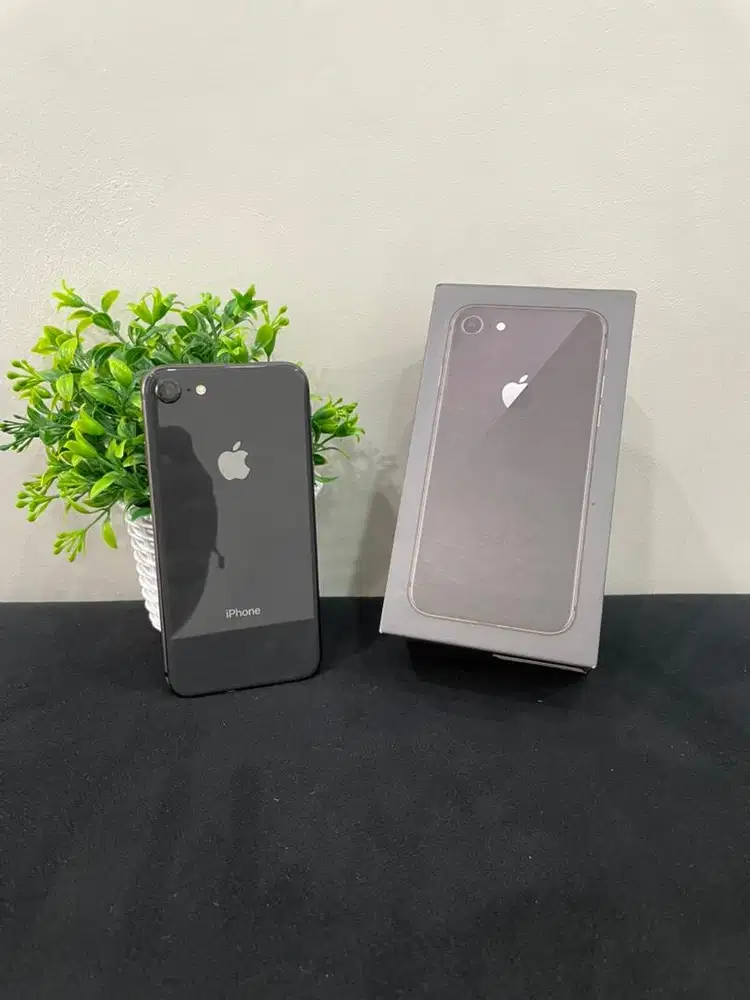 IPhone 8 64GB Gray mulus Fullset BH 100% 3Utool 95 Sinyal Permanent