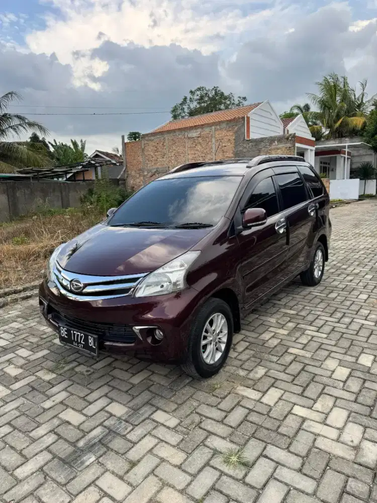 Mobil km 108 asli pemakai tangan pertama dari baru