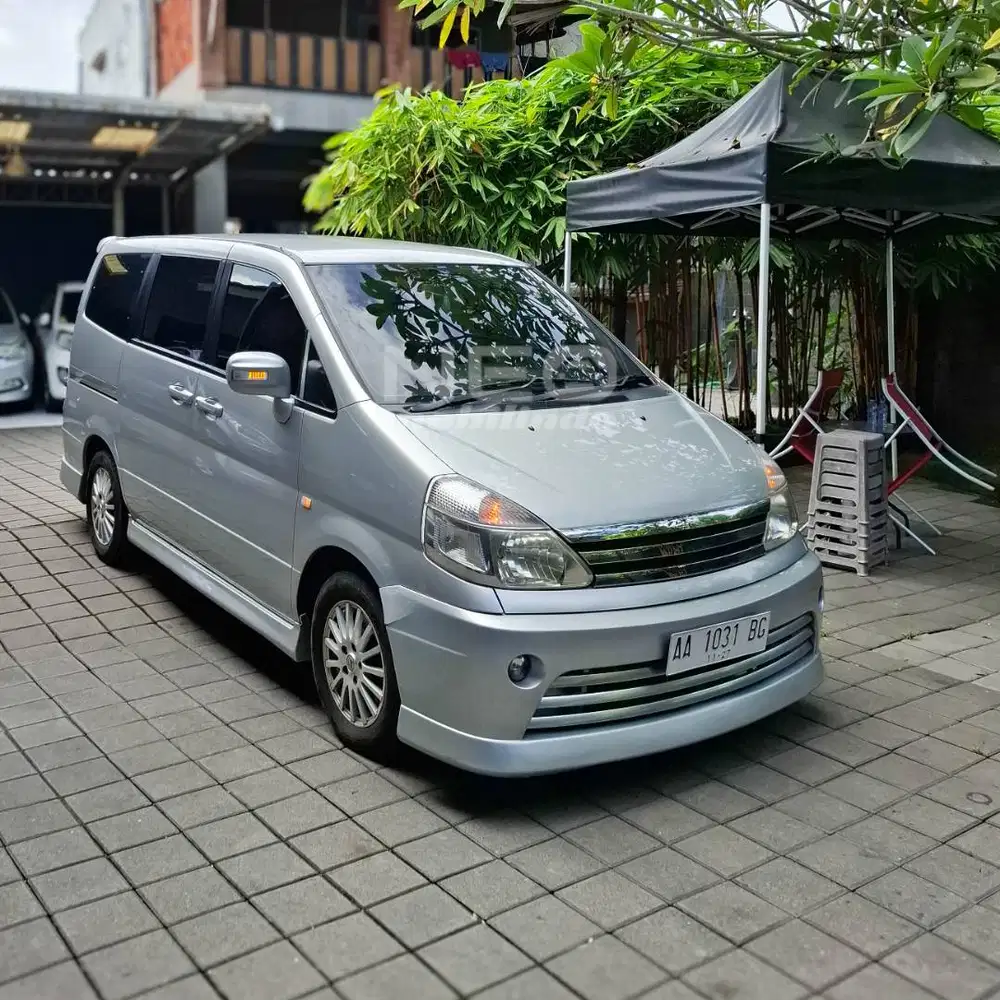 NISSAN SERENA HIGHWAY STAR AT 2010 ABU ABU METALIK