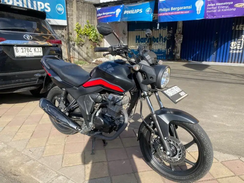 HONDA CB VERZA 150 PGM FI 2019 SUPER MULUS