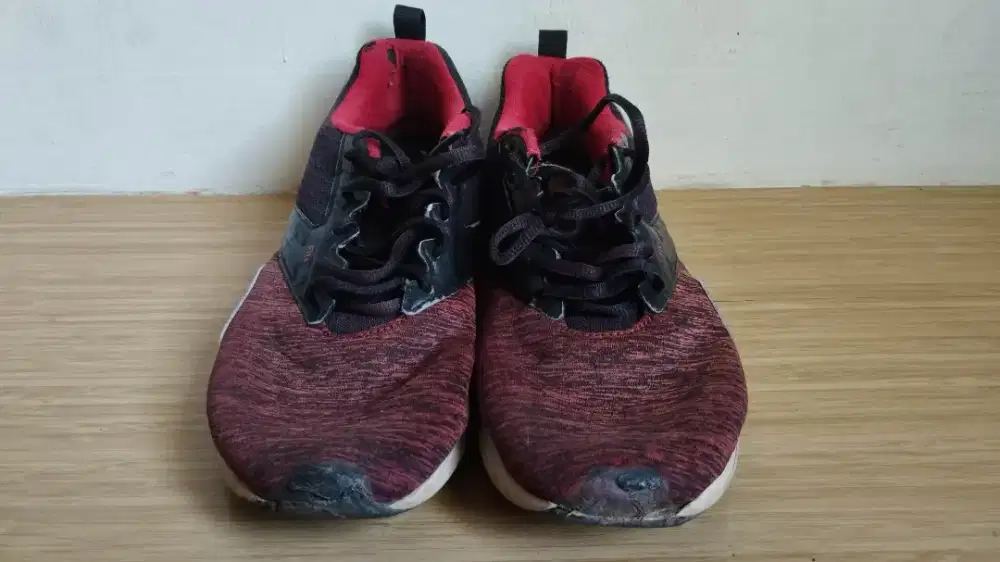 Sepatu Lari Puma